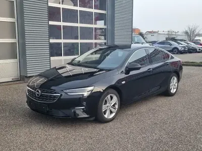 Gebraucht Opel Insignia Elegance 122 PS (89 kW) 2022 Schwarz Limousine
