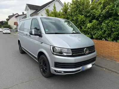 Gebraucht VW Transporter 150 PS (110 kW) 2019 Silber Van