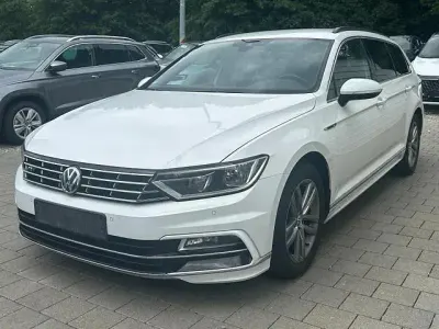 Gebraucht VW Passat R-line 150 PS (110 kW) 2019 Pure white [0q0q] pure white [0q0q] Kombi
