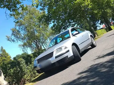Gebraucht VW Passat 131 PS (96 kW) 2001 Grau Limousine