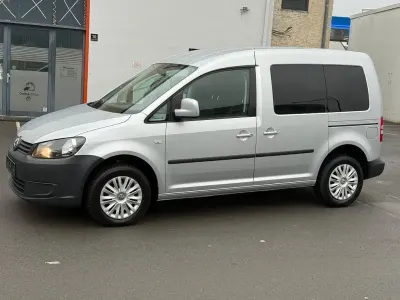 Usata VW Caddy Trendline 75 CV (55 kW) 2014 Argento Monovolume