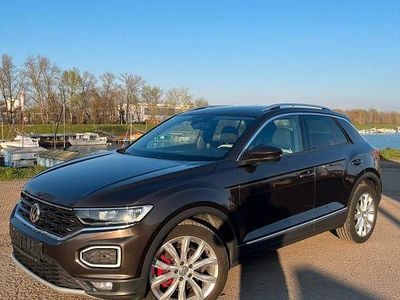 Second-hand VW T-Roc Sport 150 CP (110 kW) 2018 Maro SUV
