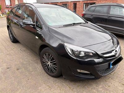 Gebraucht Opel Astra Edition 116 PS (85 kW) 2015 Schwarz Kombi