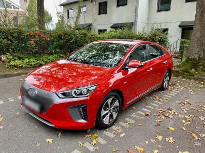 Gebraucht Hyundai Ioniq Premium 88 kW (120 PS) 2018 Orange Kleinwagen