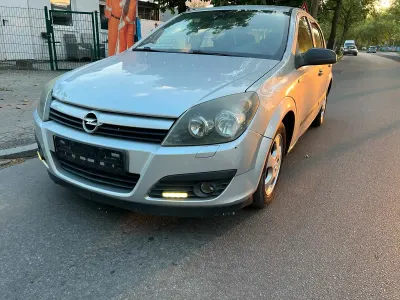 Gebraucht Opel Astra 105 PS (77 kW) 2004 Silber Limousine