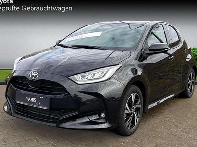Mysticschwarz mica Neu 2025 Toyota Yaris Hybrid Comfort Limousine | 26.980 €
