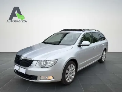 Używany Skoda Superb 170 KM (125 kW) 2012 Srebrny Kombi