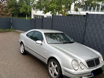 Gebraucht Mercedes CLK230 193 PS (141 kW) 1999 Silber Coupé