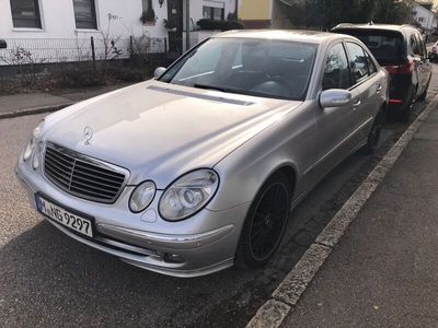 Mercedes E200