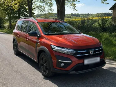 Gebraucht Dacia Jogger Extreme 101 PS (74 kW) 2022 Orange Van / Kleinbus