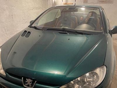 Grün Gebraucht 2003 Peugeot 206 CC Roland Garros Cabrio | 1.550 € (Etwas zu teuer)