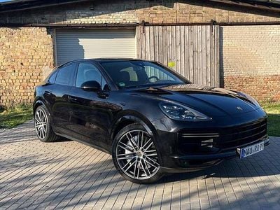 Second-hand Porsche Cayenne Turbo Chrono 549 CP (403 kW) 2020 Negru SUV