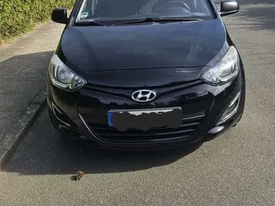 Gebraucht Hyundai i20 Edition 86 PS (63 kW) 2013 Kleinwagen