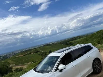 Gebraucht Volvo V60 Inscription 190 PS (139 kW) 2018 Weiß Kombi