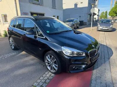 Gebraucht BMW 220 Luxury Line 190 PS (139 kW) 2016 Saphirschwarz Kombi