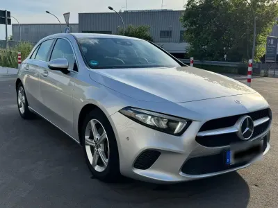 Gebraucht Mercedes A200 150 PS (110 kW) 2021 Silber Limousine
