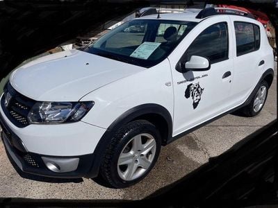 Gebraucht Dacia Sandero Stepway Ambiance 90 PS (66 kW) 2015 Weiß Limousine