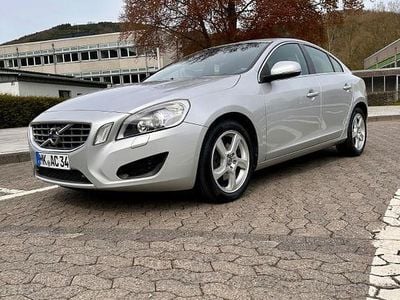 Second-hand Volvo S60 163 CP (119 kW) 2011 Gri Berlinǎ