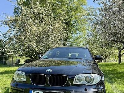 Gebraucht BMW 118 129 PS (94 kW) 2007 Schwarz Kleinwagen