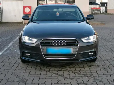 Gebraucht Audi A4 120 PS (88 kW) 2013 Grau Kombi