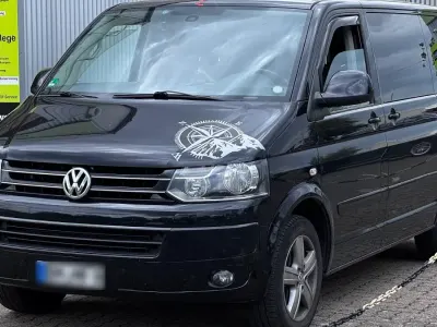 Gebraucht VW Multivan Comfortline 179 PS (131 kW) 2012 Schwarz Van / Kleinbus