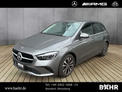 Gebraucht Mercedes B180 136 PS (100 kW) 2025 Lack mountaingrau Kleinwagen