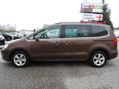 Usata VW Sharan Comfortline 150 CV (110 kW) 2013 Marrone Monovolume