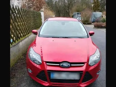 Gebraucht Ford Focus 115 PS (84 kW) 2011 Rot Kombi