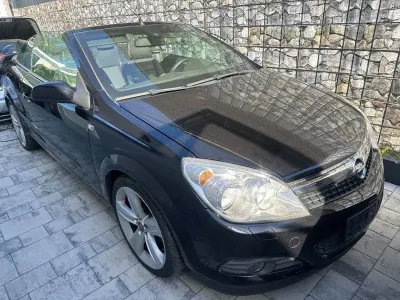 Gebraucht Opel Astra Cabriolet 140 PS (102 kW) 2008 Schwarz Cabrio