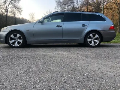 Gebraucht BMW 525 Sport Line 177 PS (130 kW) 2005 Grau Limousine