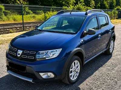 Gebraucht Dacia Sandero Celebration 90 PS (66 kW) 2019 Blau Limousine
