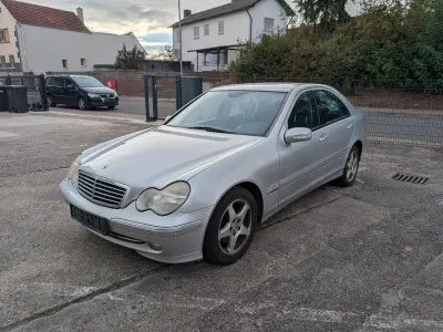 Gebraucht Mercedes C180 129 PS (94 kW) 2001 Silber Limousine