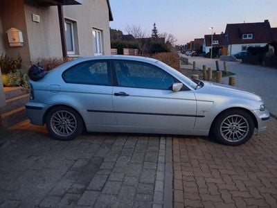 Second-hand BMW 316 116 CP (85 kW) 2003 Argintiu Berlinǎ