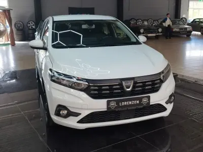 Używany Dacia Sandero Comfort 101 KM (74 kW) 2021 Biały Sedan/Limuzyna