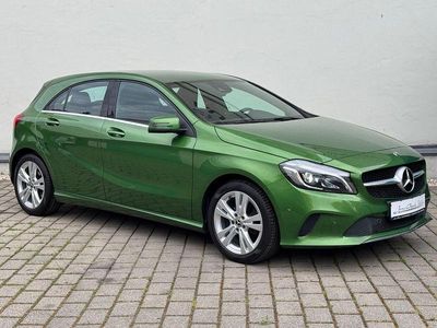 Gebraucht Mercedes A180 Urban 109 PS (80 kW) 2017 Grün Limousine