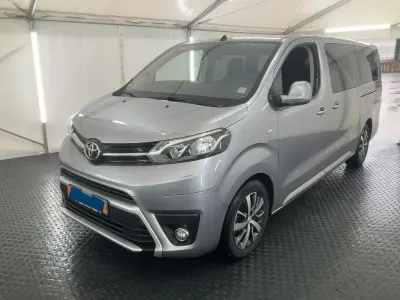 Gebraucht Toyota Proace Verso 177 PS (130 kW) 2024 Grey pearl/gris artense Kombi