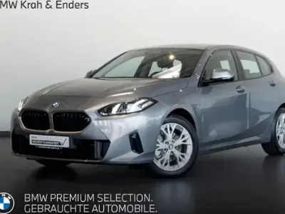 Usado BMW 120 Shadowline 170 HP (125 kW) 2025 Cinzento Citadino