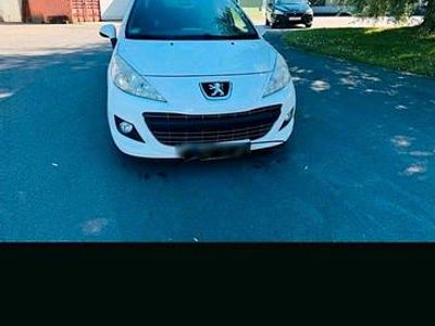 Gebraucht Peugeot 207 92 PS (67 kW) 2012 Andere farben Kombi