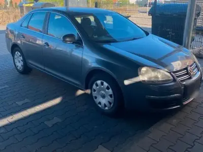 Gebraucht VW Jetta 116 PS (85 kW) 2007 Grau Limousine
