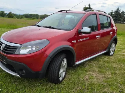 Gebraucht Dacia Sandero Stepway 75 PS (55 kW) 2011 Rot Kleinwagen