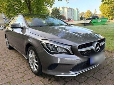 Gebraucht Mercedes CLA200 Shooting Brake 136 PS (100 kW) 2018 Grau Kombi