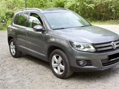 Gebraucht VW Tiguan Sportline 177 PS (130 kW) 2013 Grau SUV