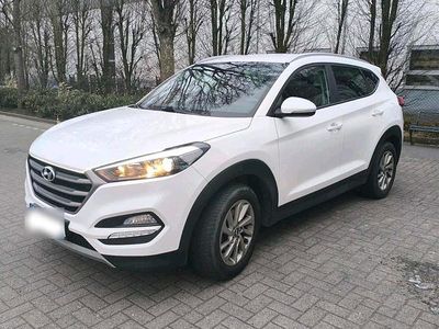 Gebraucht Hyundai Tucson 177 PS (130 kW) 2017 Weiß SUV