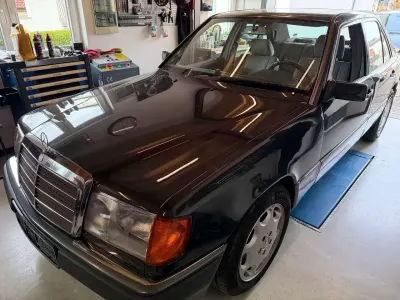 Gebraucht Mercedes E420 279 PS (205 kW) 1993 Braun Limousine
