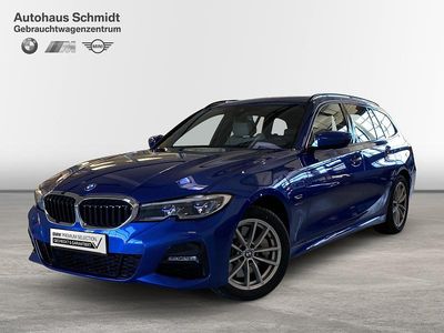 Gebraucht BMW 330e M Sport 292 PS (214 kW) 2022 M portimao blau Kombi