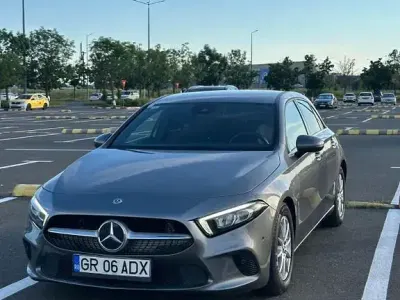 Gebraucht Mercedes A180 116 PS (85 kW) 2020 Grau Limousine