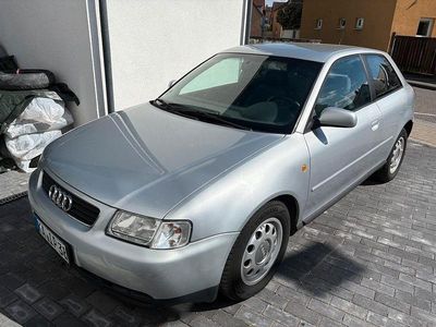 Usata Audi A3 Ambition 101 CV (74 kW) 2000 Argento Utilitaria