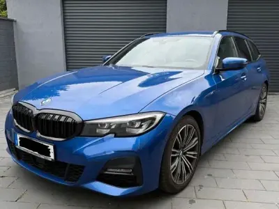 Gebraucht BMW 320 M Sport 184 PS (135 kW) 2021 Blau Kombi