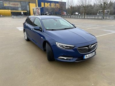 Usado Opel Insignia Innovation 170 HP (125 kW) 2018 Azul Carrinha