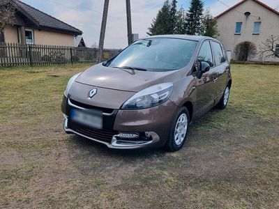 Gebraucht Renault Grand Scénic III 115 PS (84 kW) 2013 Braun Van / Kleinbus